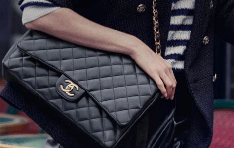 como saber si un chanel es original|Como saber si un bolso Chanel es original .